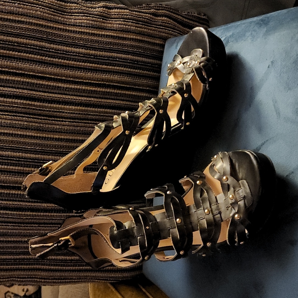 Guess black and gold cage wedges